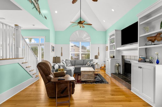 921 Lighthouse Lagoon Court, Panama City Beach, FL 32407