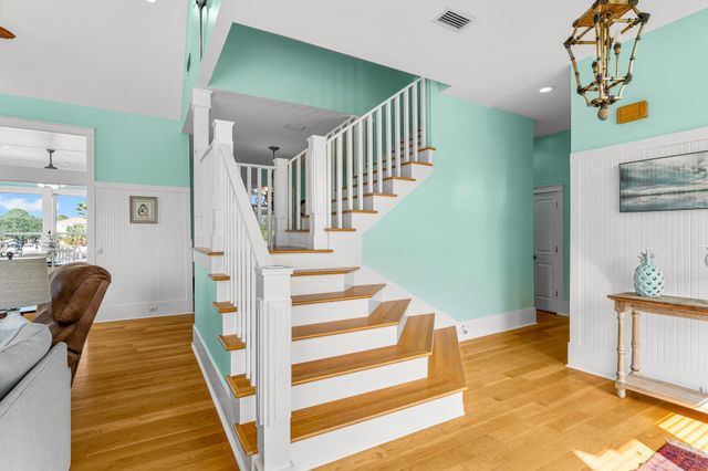 921 Lighthouse Lagoon Court, Panama City Beach, FL 32407