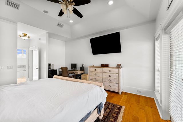921 Lighthouse Lagoon Court, Panama City Beach, FL 32407