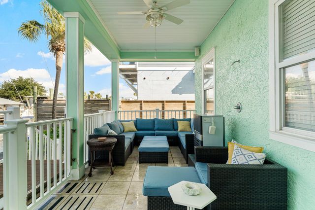 921 Lighthouse Lagoon Court, Panama City Beach, FL 32407