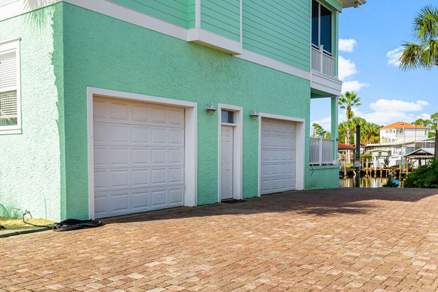 921 Lighthouse Lagoon Court, Panama City Beach, FL 32407