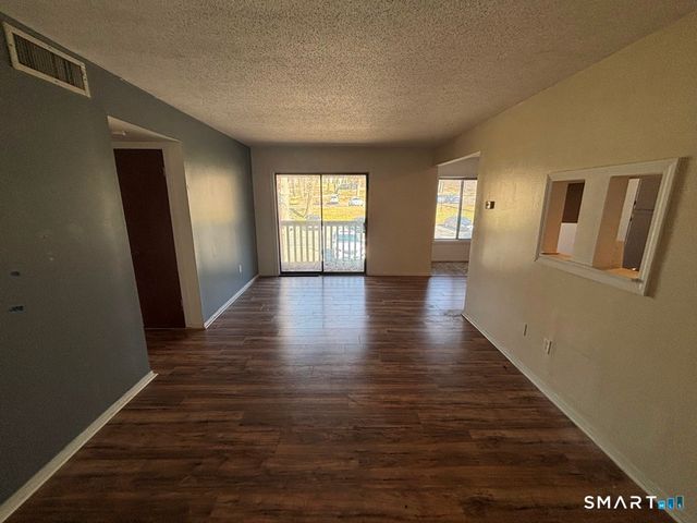 35 Woodsedge Drive 3C, Newington, CT 06111