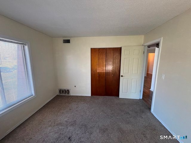 35 Woodsedge Drive 3C, Newington, CT 06111