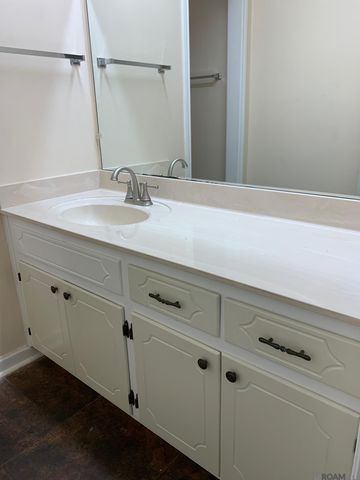 40111 La Rochelle Rd, Prairieville, LA 70769