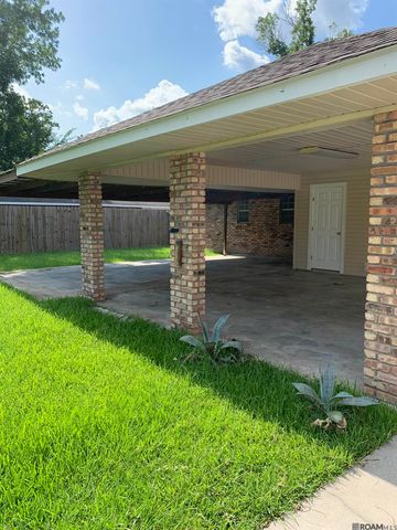 40111 La Rochelle Rd, Prairieville, LA 70769