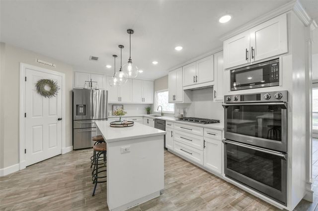 19523 Gamble Oak Drive, Humble, TX 77346