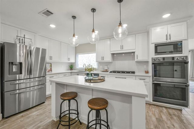 19523 Gamble Oak Drive, Humble, TX 77346