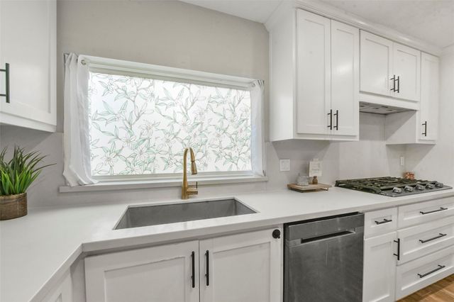 19523 Gamble Oak Drive, Humble, TX 77346