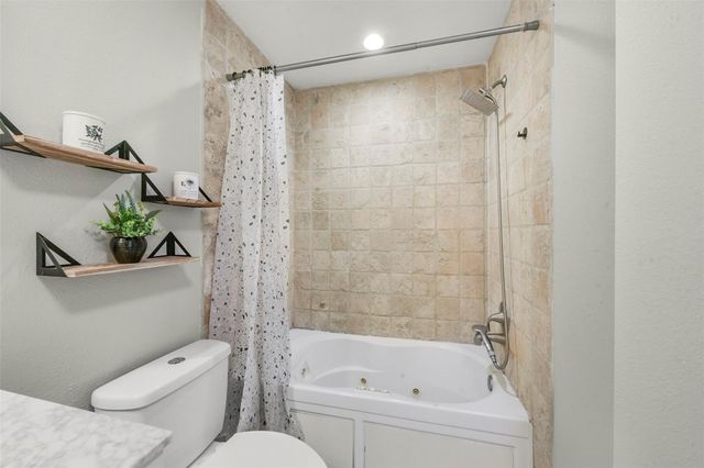 19523 Gamble Oak Drive, Humble, TX 77346