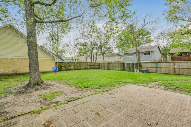 19523 Gamble Oak Drive, Humble, TX 77346