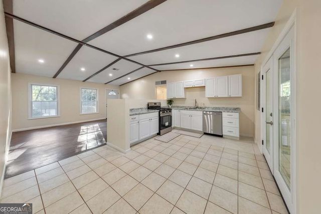 2518 Carolyn Drive SE, Smyrna, GA 30080