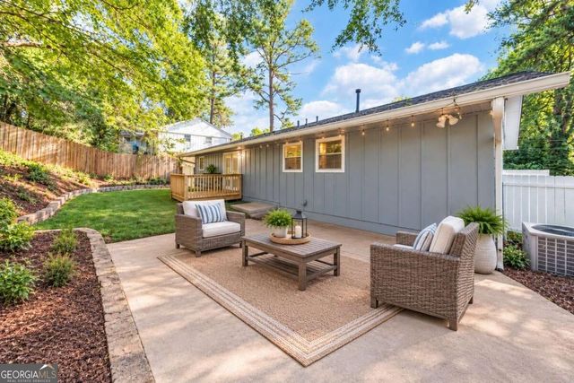 2518 Carolyn Drive SE, Smyrna, GA 30080