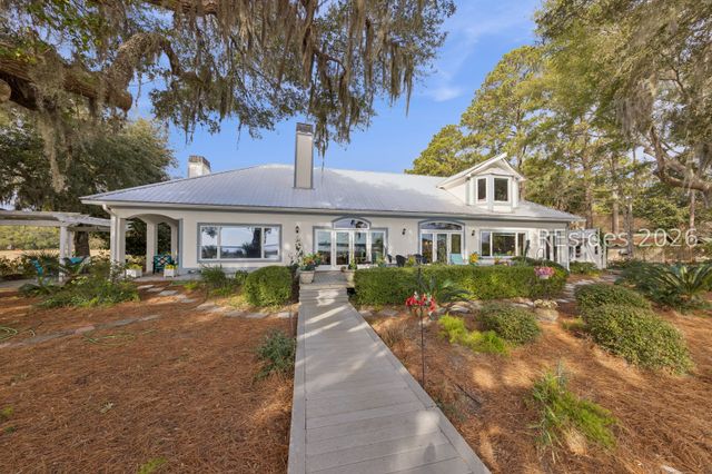23 Hayfield Rd, Bluffton, SC 29909