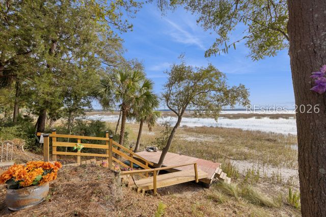 23 Hayfield Rd, Bluffton, SC 29909