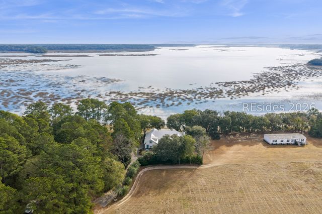 23 Hayfield Rd, Bluffton, SC 29909