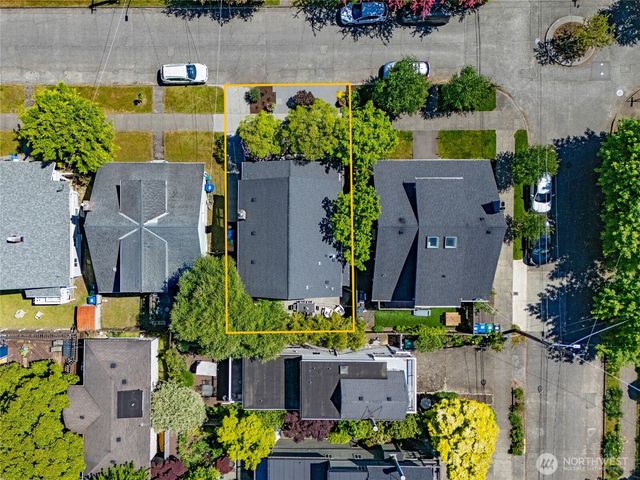5207 Wallingford Avenue N, Seattle, WA 98103