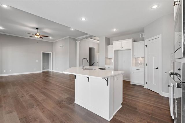 10205 N Winchester Avenue, Kansas City, MO 64156