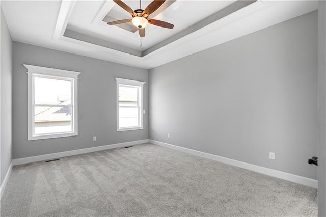 10205 N Winchester Avenue, Kansas City, MO 64156