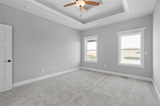 10205 N Winchester Avenue, Kansas City, MO 64156