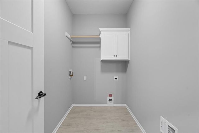 10205 N Winchester Avenue, Kansas City, MO 64156