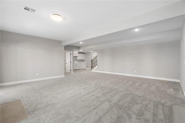 10205 N Winchester Avenue, Kansas City, MO 64156