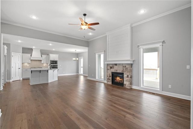 10205 N Winchester Avenue, Kansas City, MO 64156