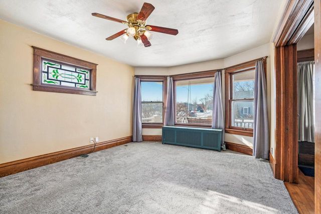 426 E Pleasant STREET, Oconomowoc, WI 53066