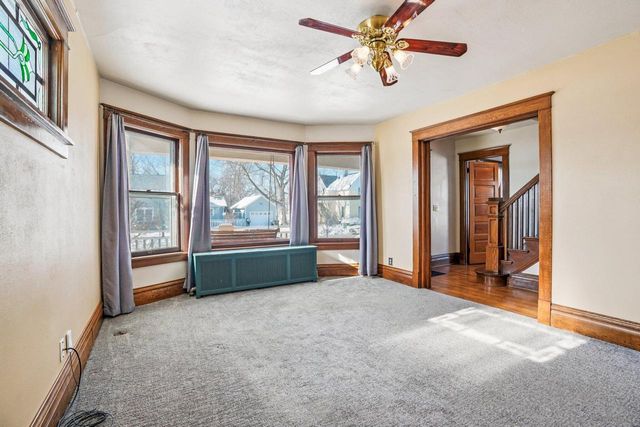 426 E Pleasant STREET, Oconomowoc, WI 53066