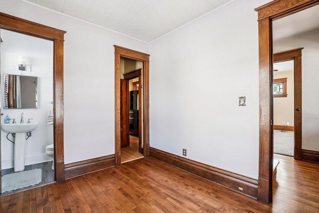 426 E Pleasant STREET, Oconomowoc, WI 53066