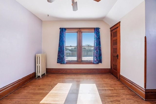 426 E Pleasant STREET, Oconomowoc, WI 53066