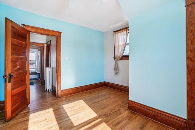 426 E Pleasant STREET, Oconomowoc, WI 53066