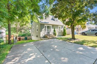 617 Irvington Avenue, Lansing, MI 48910