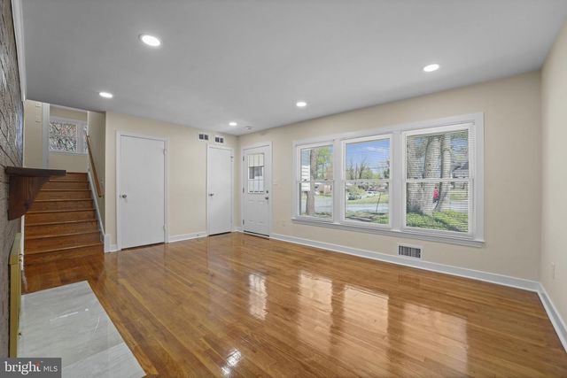 8405 RAVENSWOOD, New Carrollton, MD 20784