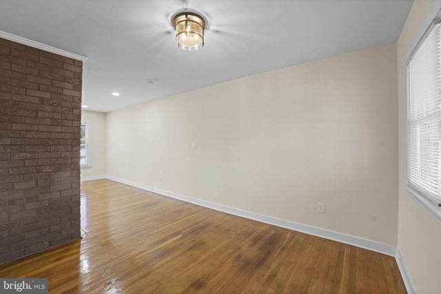 8405 RAVENSWOOD, New Carrollton, MD 20784