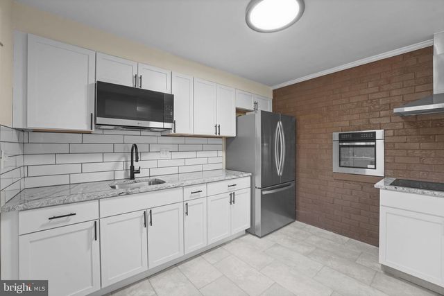 8405 RAVENSWOOD, New Carrollton, MD 20784