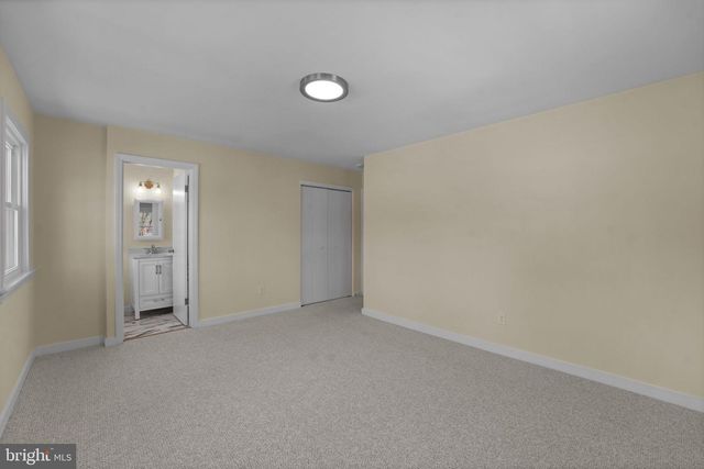 8405 RAVENSWOOD, New Carrollton, MD 20784