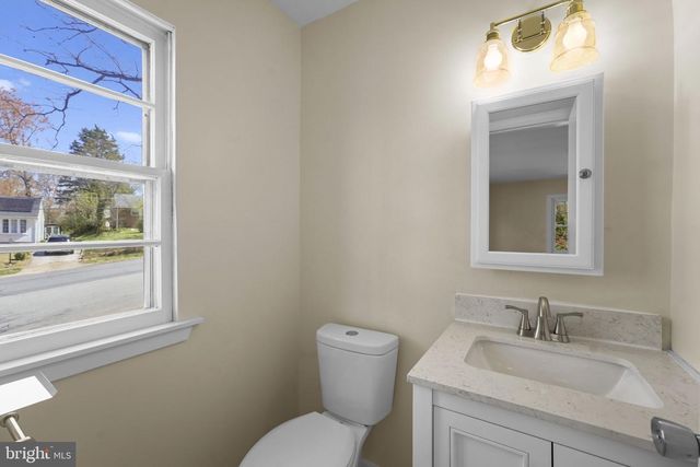 8405 RAVENSWOOD, New Carrollton, MD 20784