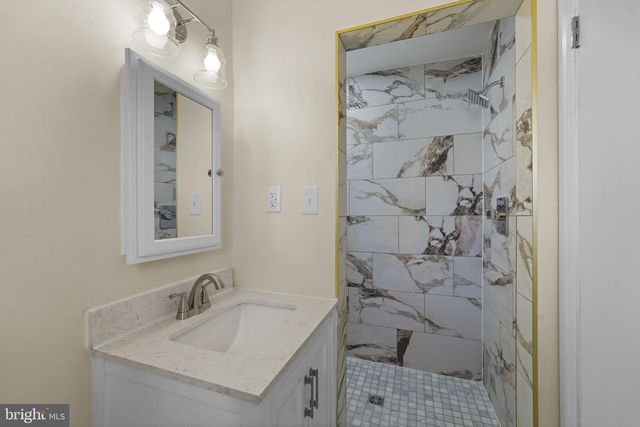 8405 RAVENSWOOD, New Carrollton, MD 20784