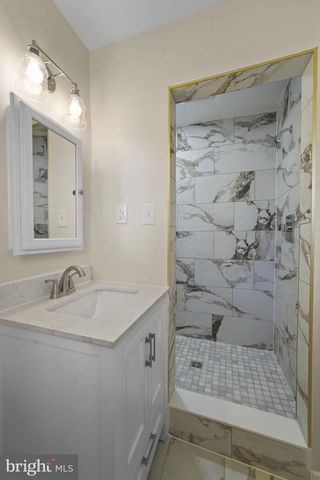 8405 RAVENSWOOD, New Carrollton, MD 20784