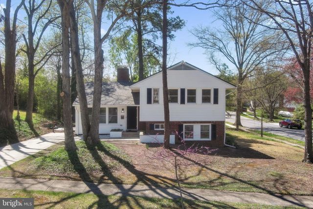 8405 RAVENSWOOD, New Carrollton, MD 20784