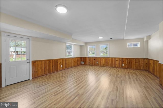 8405 RAVENSWOOD, New Carrollton, MD 20784