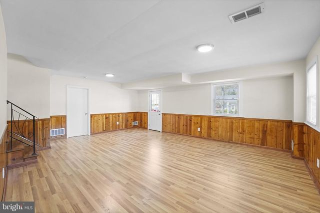 8405 RAVENSWOOD, New Carrollton, MD 20784