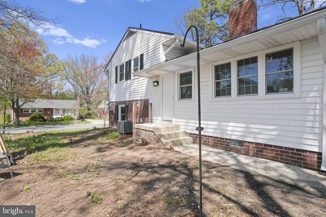 8405 RAVENSWOOD, New Carrollton, MD 20784