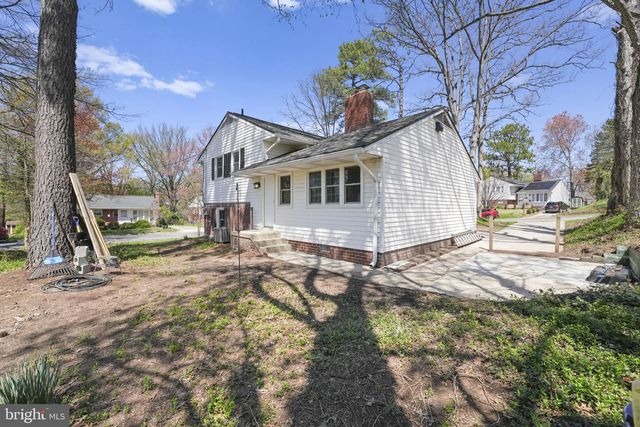 8405 RAVENSWOOD, New Carrollton, MD 20784
