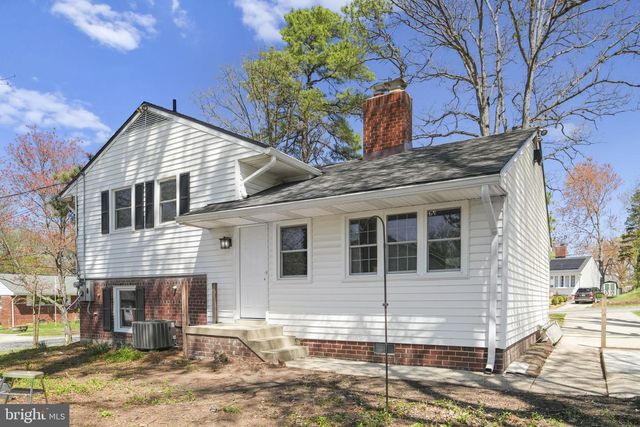 8405 RAVENSWOOD, New Carrollton, MD 20784