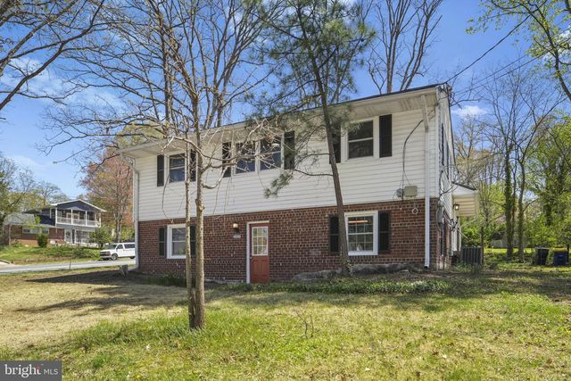 8405 RAVENSWOOD, New Carrollton, MD 20784