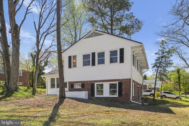 8405 RAVENSWOOD, New Carrollton, MD 20784