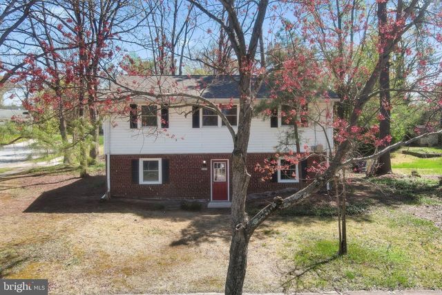 8405 RAVENSWOOD, New Carrollton, MD 20784