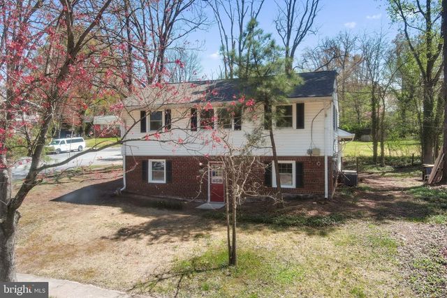8405 RAVENSWOOD, New Carrollton, MD 20784