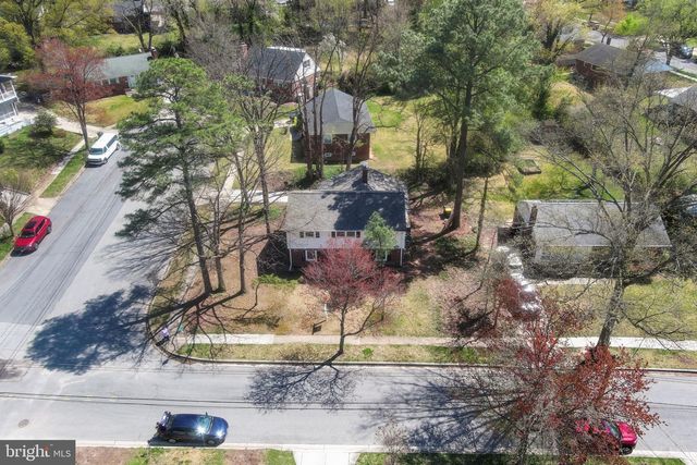 8405 RAVENSWOOD, New Carrollton, MD 20784